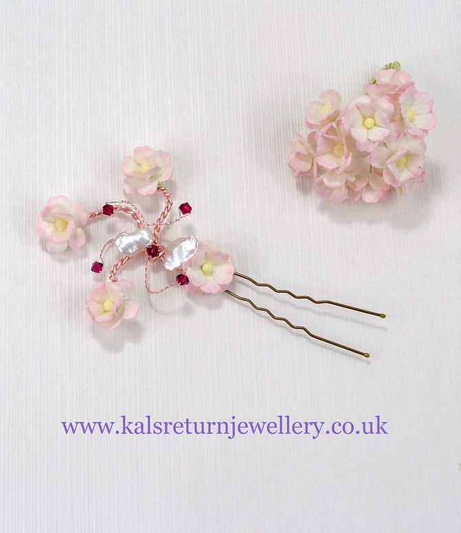 Rose gold bridal hair grip, pink flower blossoms, freshwater pearls, Ruby red Swarovski crystals